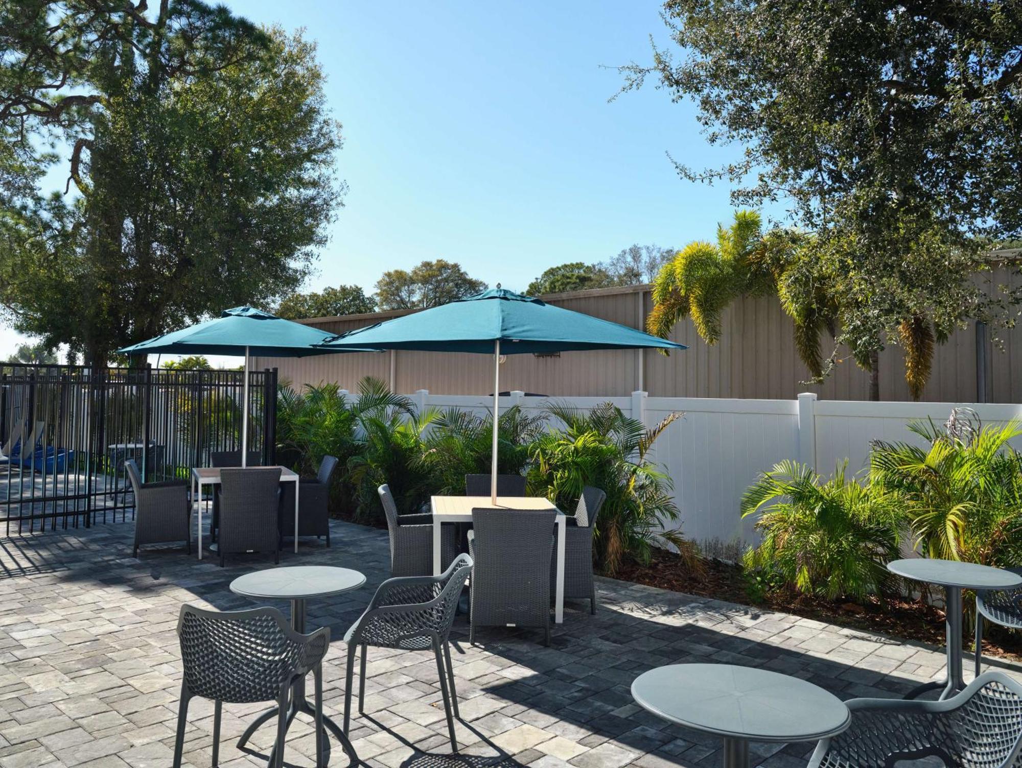 Hampton Inn Pinellas Park St Petersburg, Fl Exterior photo